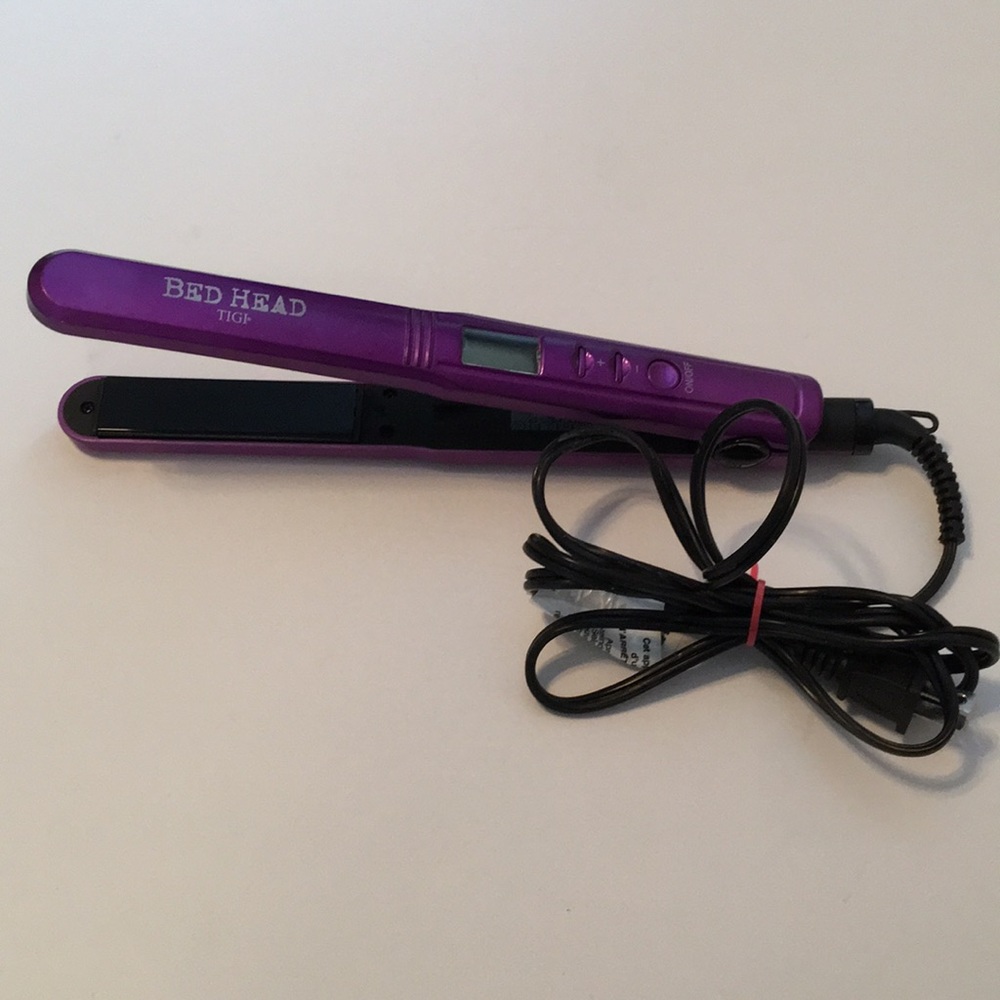 Flat iron. Hair straightener.